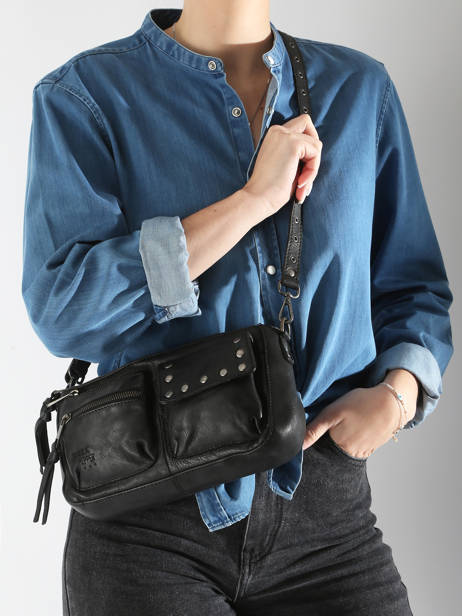 Cross Body Tas Barcelone Leder Basilic pepper Zwart barcelone BBAC04 ander zicht 1